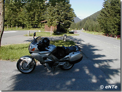 Anfahrt von Starnberg nach Salzburg - irgendwo unterwegs. Hier ging's noch beschaulich zu! 